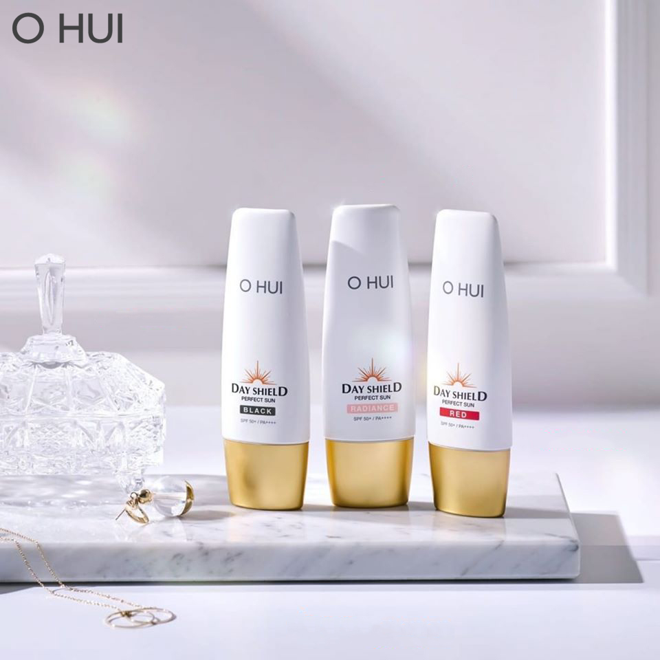 Kem chống nắng nâng tông da OHUI Day Shield Perfect Sun Radiance SPF 50+/PA++++ 50ml