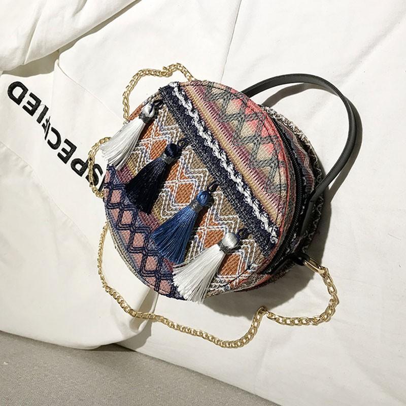 Túi xách dây xích đeo vai hoạ tiết in phối tua rua