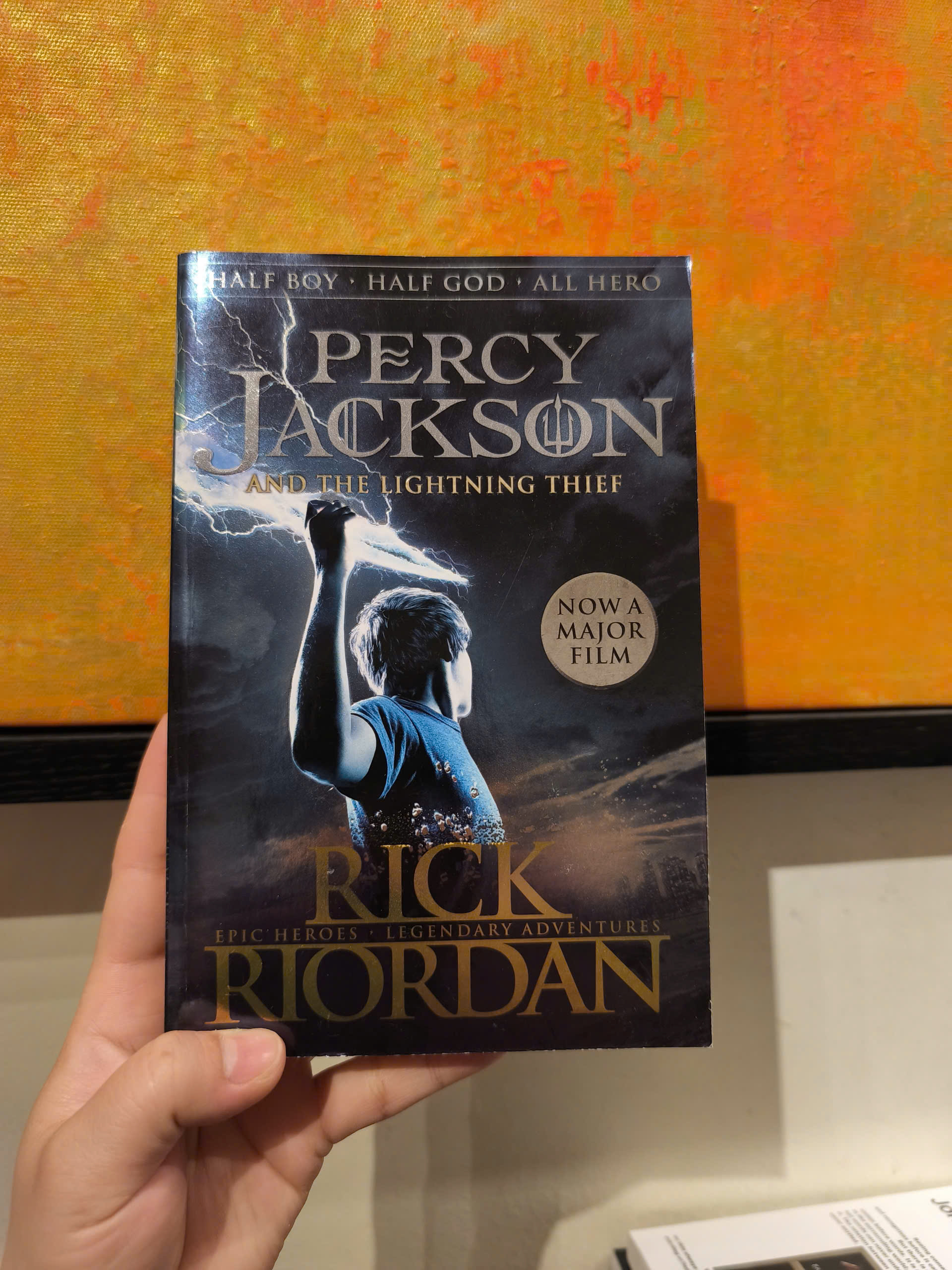 Sách - Percy Jackson and the Lightning Thief by Rick Riordan - Fantasy ,Young Adult