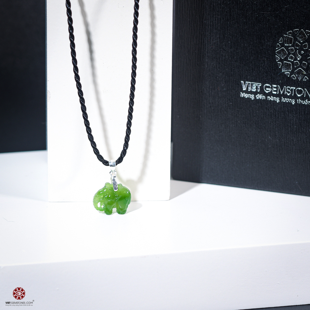 Mặt dây chuyền Con Voi Ngọc Bích - Nephrite Canada tự nhiên 100% nuôi dưỡng thân tâm an lạc - Hợp tất cả các mệnh | VietGemstones