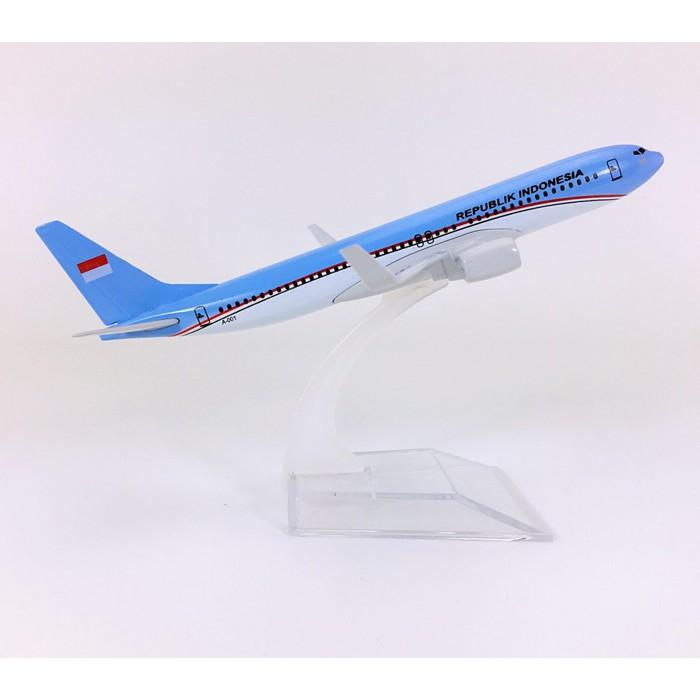 Mô hình máy bay tĩnh B737 Republik Indonesia Airlines 16cm