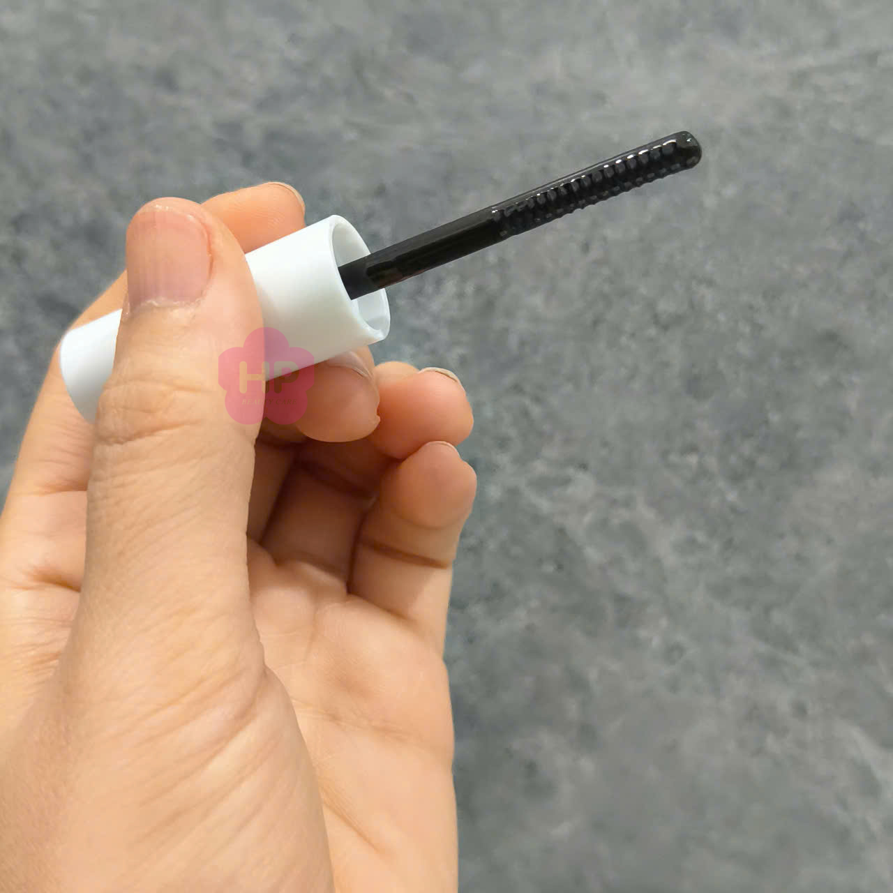 Tẩy Trang Và Làm Sạch Nhanh Làn Mi Kissme Heroine Make Speedy Mascara Remover (6.6 mL)
