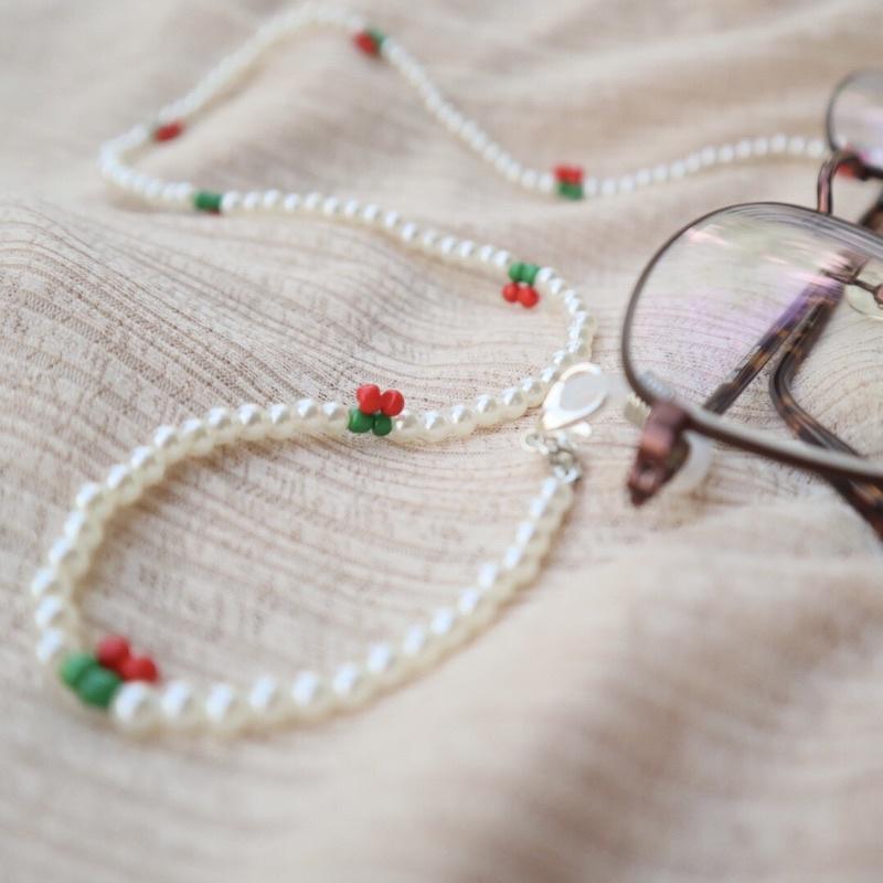 N12 Bộ vòng tay, dây đeo khẩu trang , dây deo mặt kính handmade trái Chery đỏ kết hợp với Ngọc xinh xắn