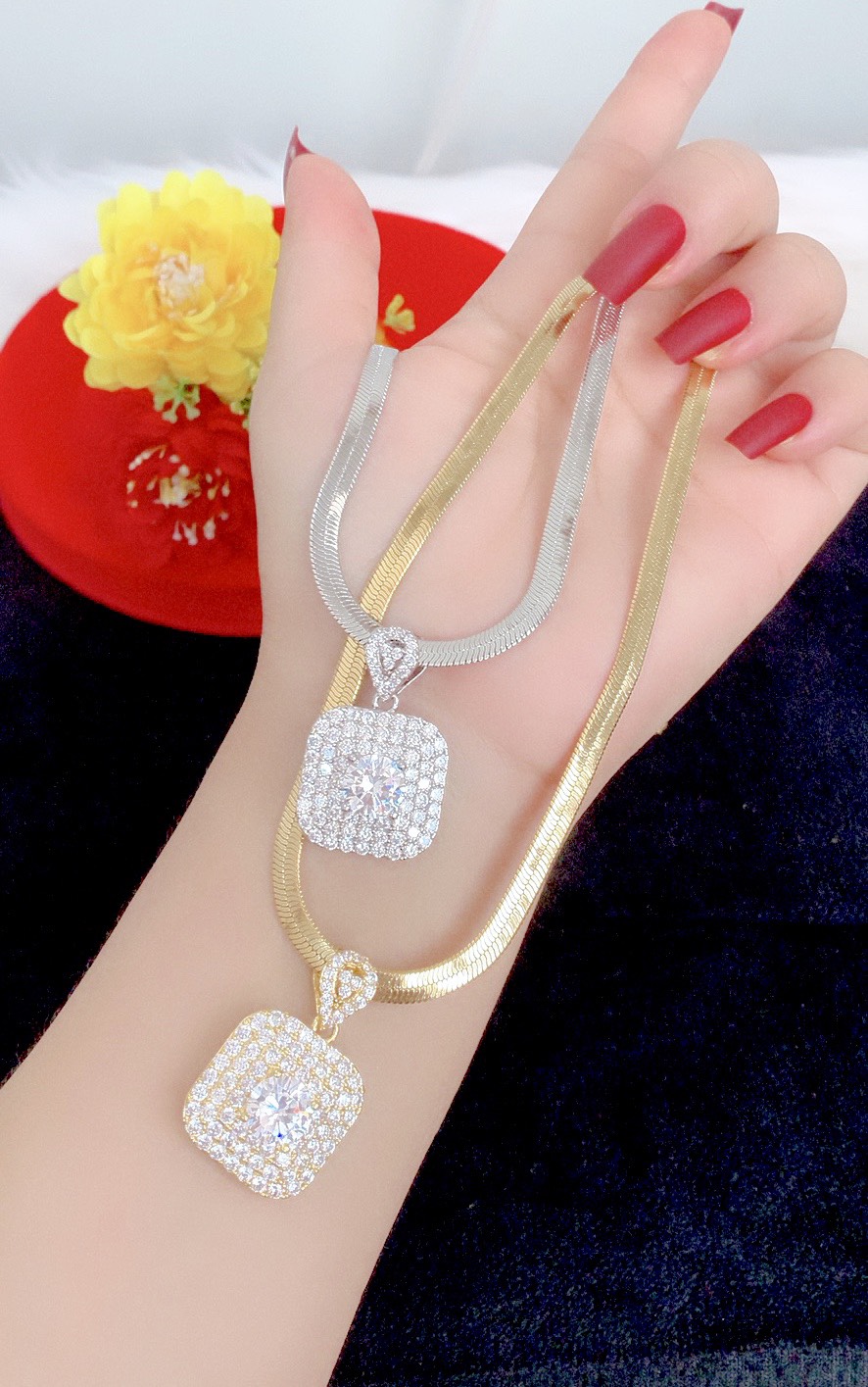 Dây chuyền mặt xoàn vuông mạ màu 18.k cao cấp P800