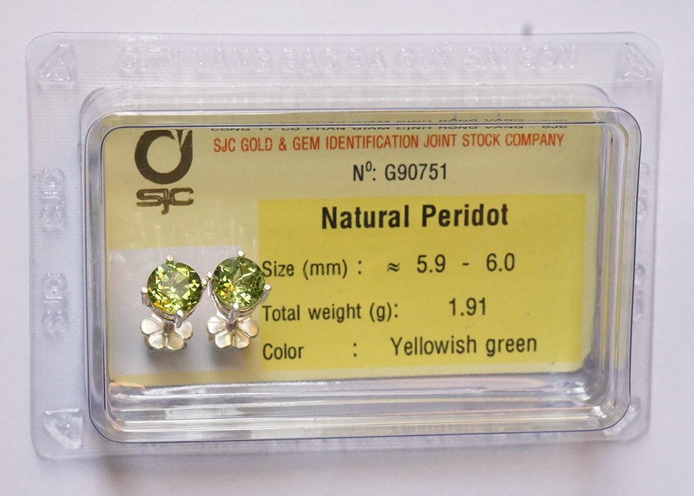 Bông tai nữ đá Peridot Ngọc Olivin tự nhiên mài giác tròn 6mm kiểm định