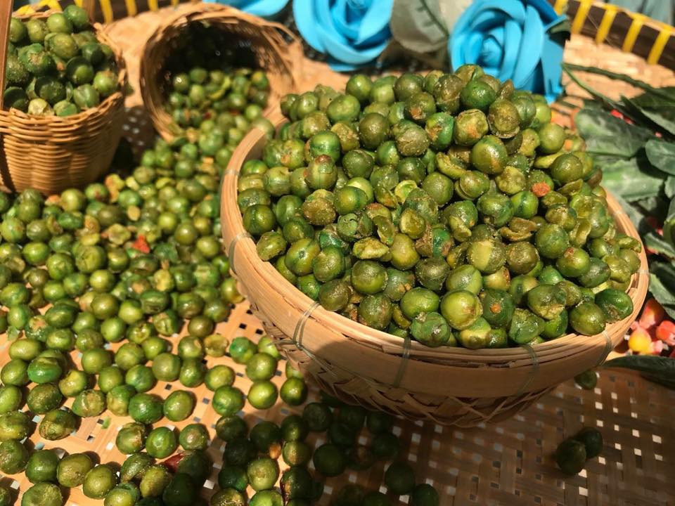 Hạt đậu hà lan rang tỏi ớt loại 1 thương hiệu Nàng Khô 500g