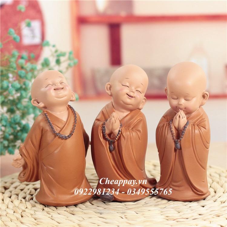 Size Đại - Bộ 3 Tượng Chú Tiểu Vui Vẻ Áo Nâu - Mẫu Chú Tiểu Đeo Chuỗi