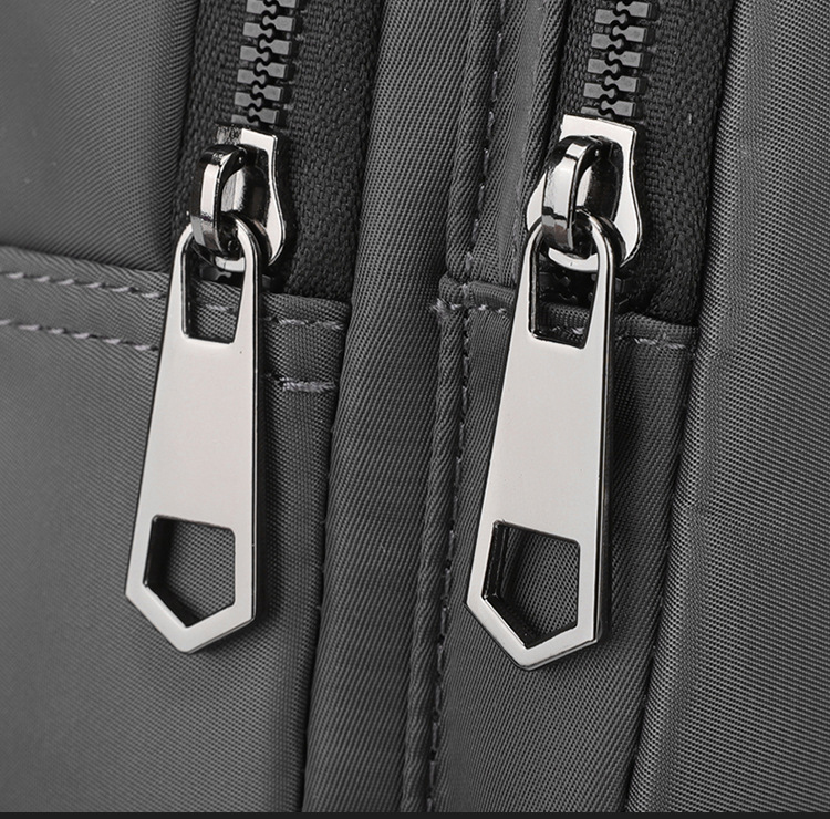 Túi đeo chéo nam phong cách mới  - BEE GEE DCN9259A