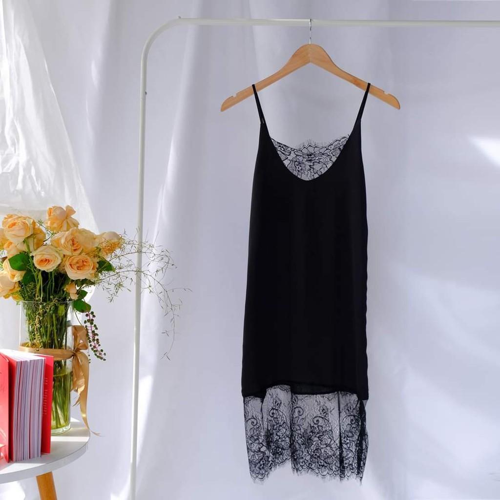 Váy ngủ lụa dáng dài phối ren tặng kèm quần lót ren xinh xắn gợi cảm