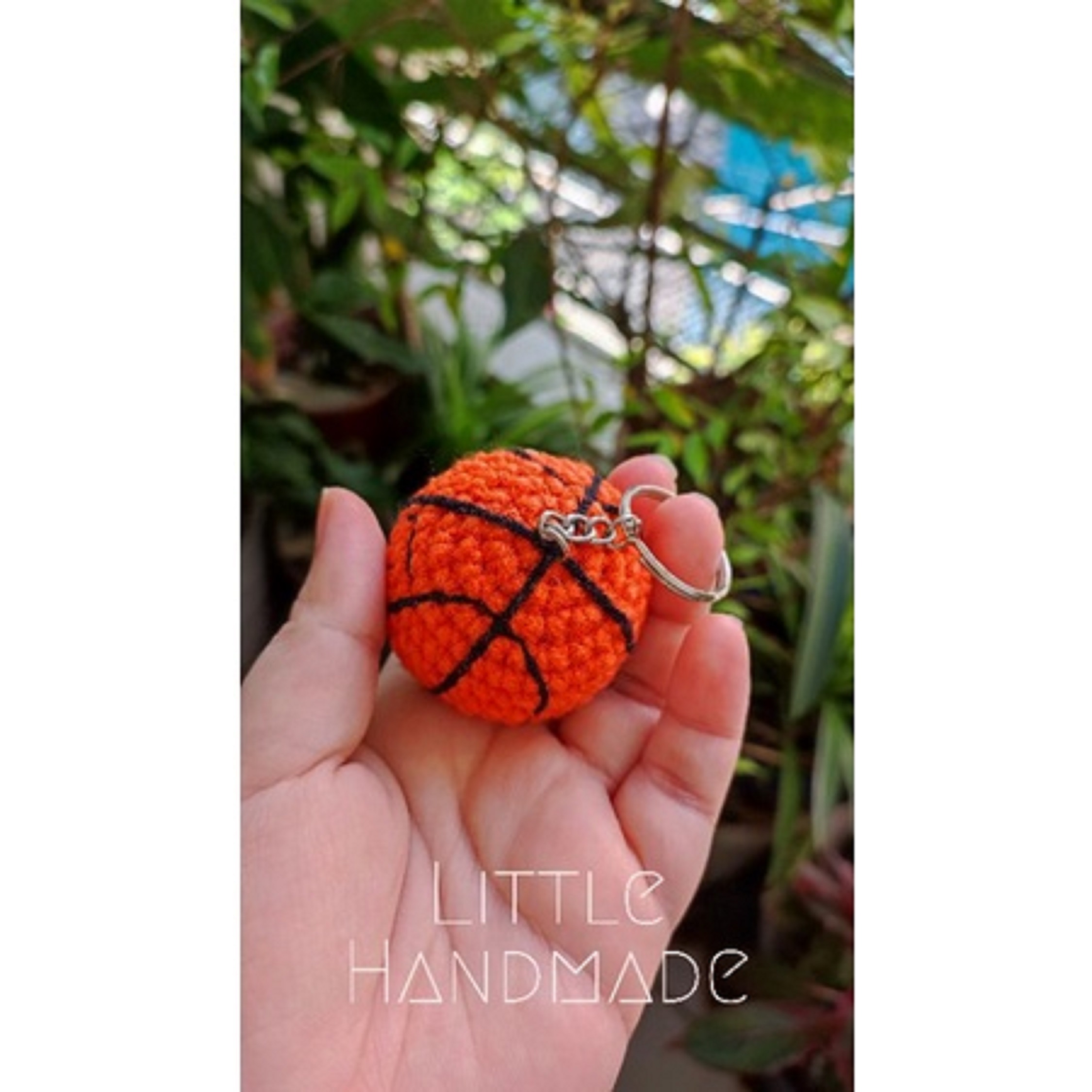 Móc khoá bóng rổ bằng len handmade
