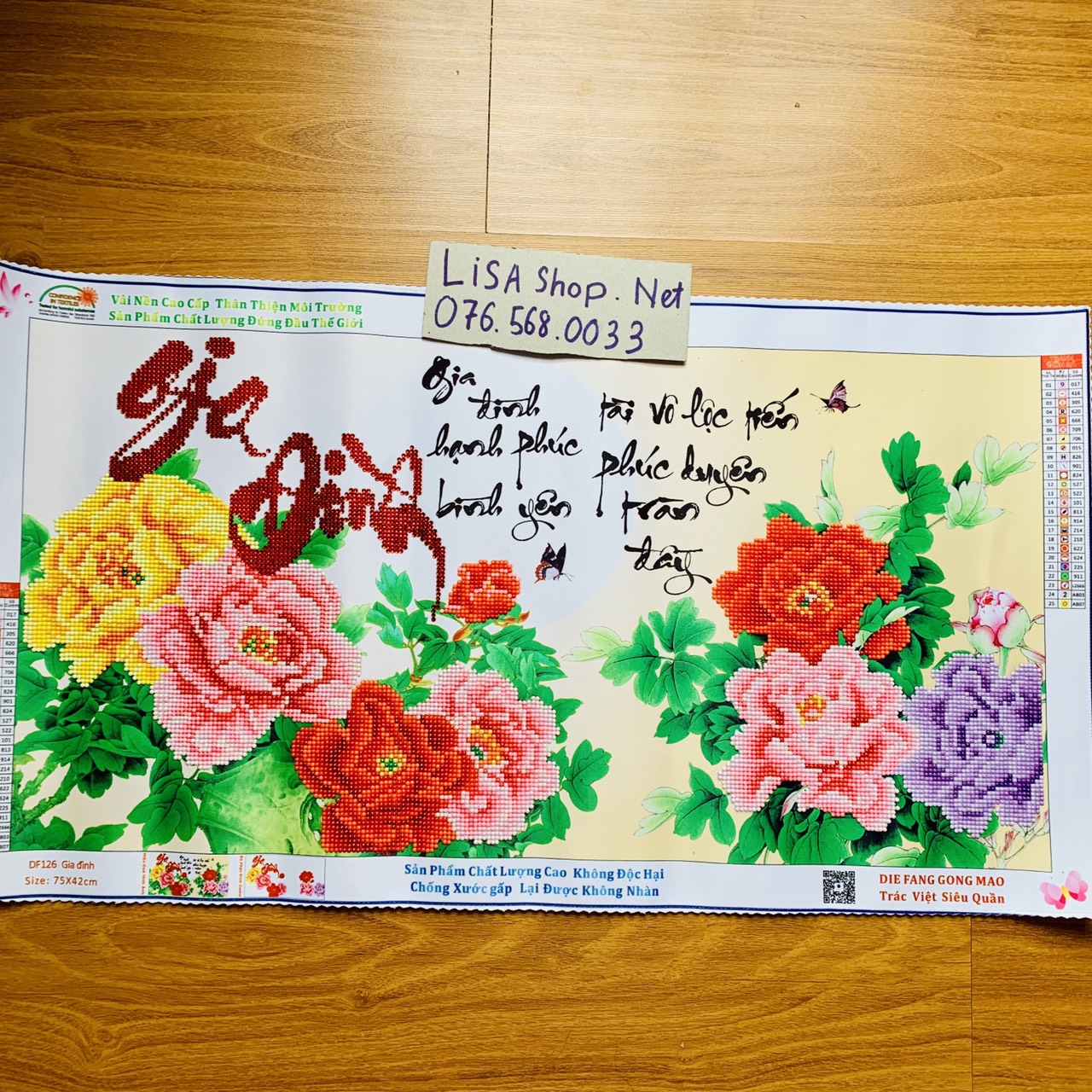 Tranh đính đá GIA ĐÌNH 75x42cm đã đính rùi df126