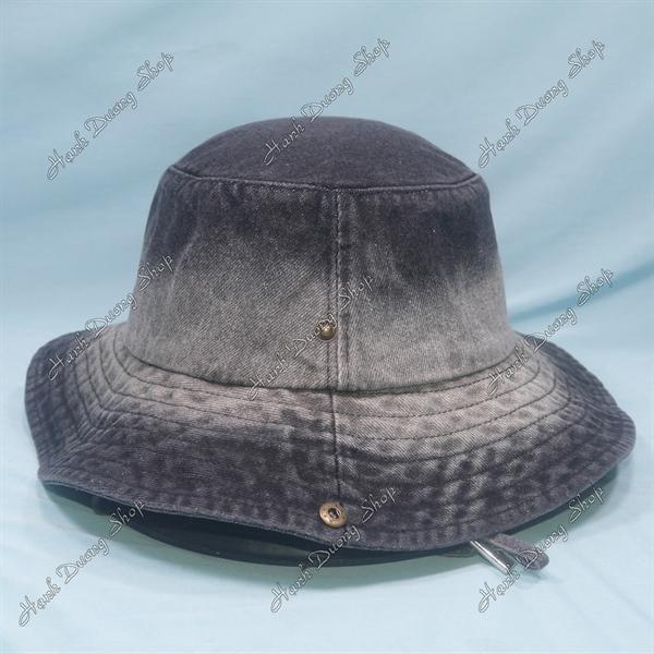 Nón tai bèo jean vành rộng 7,5cm vải jean loang hàng quảng châu, nón cao bồi jean vòng đầu 59-60cm có 2 dây rút phía trong, có dây quai inox - Đen
