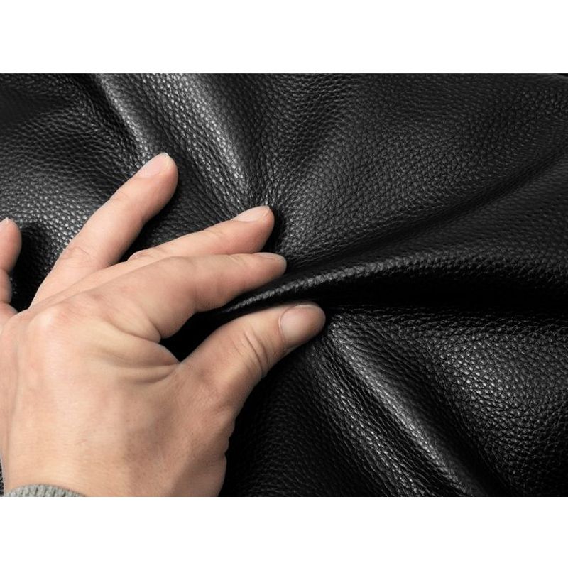 Túi đeo chéo nam DA BÒ THẬT - BEE GEE DCN9411