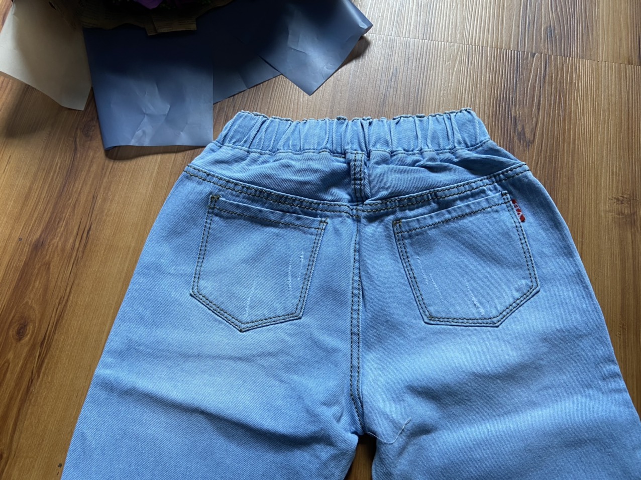 Quần Baggy Jean Nữ Lưng Thun Mẫu Rách Bo Chun Lai