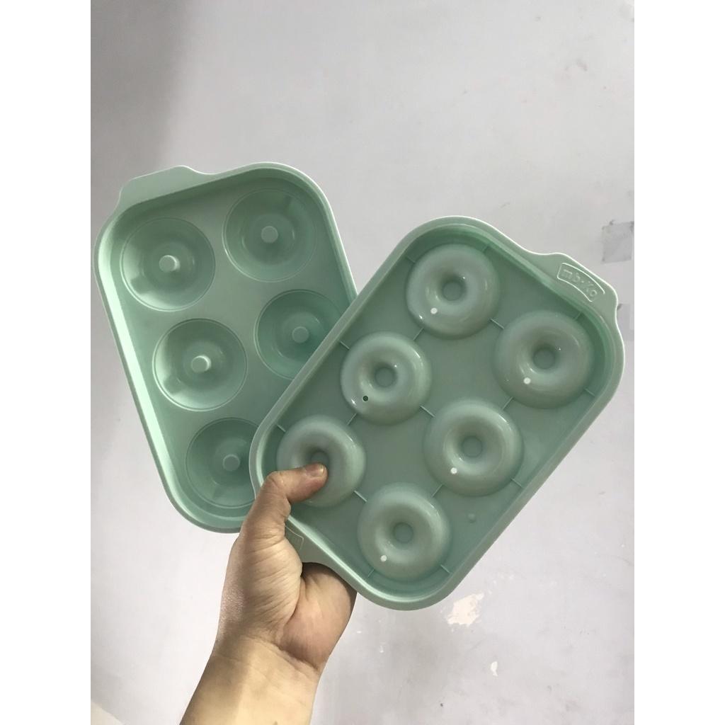 Khay Nhựa Làm Đá Sáng Tạo 6 Viên Có Nắp Hole Hàn Quốc KT: 21x13.5 cm