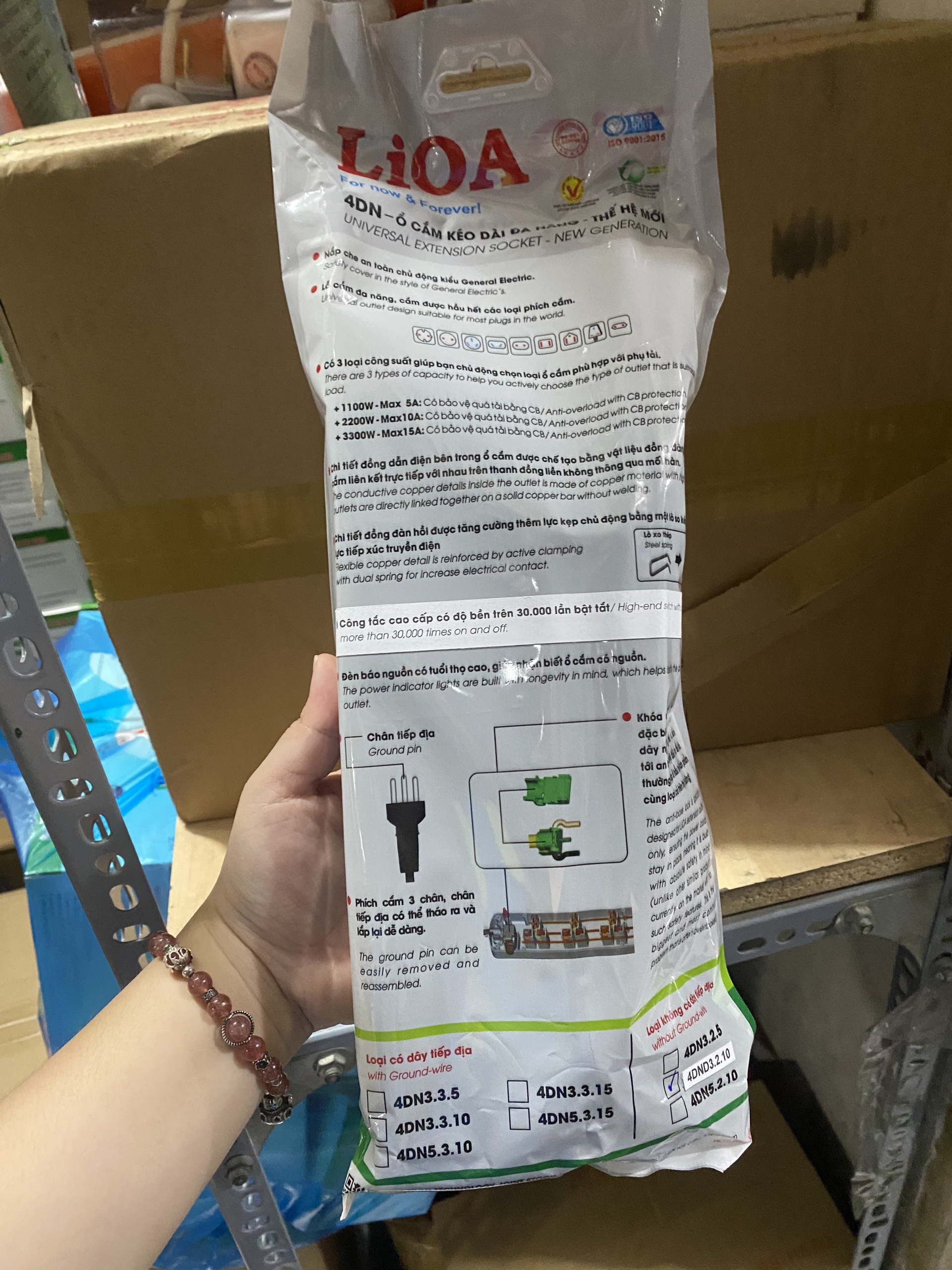 Ổ cắm kéo dài đa năng LiOA 4 ổ cắm