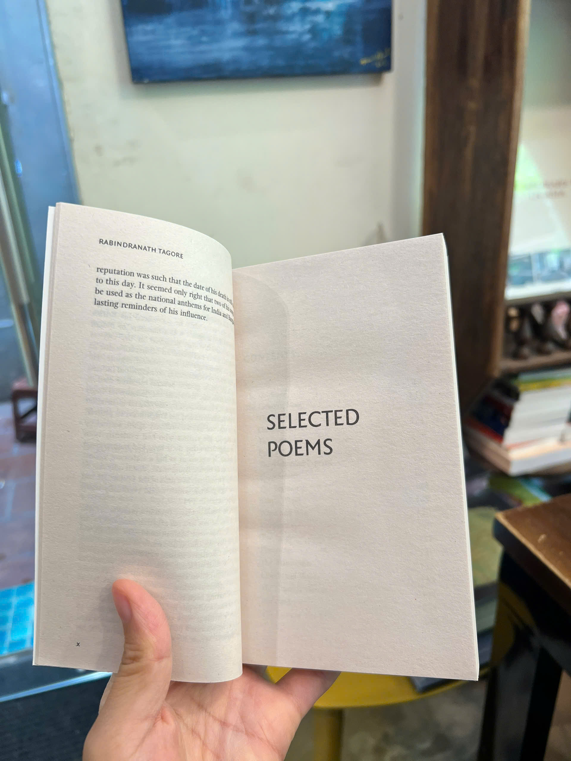 Sách - Selected Poems by Rabindranath Tagore | Nobel Prize Winning Classic / Tập thơ Kinh điển