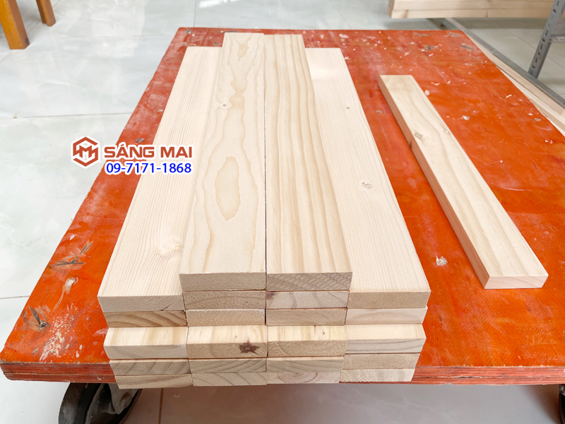 Thanh gỗ thông 2cm x 6cm x dài 50cm + láng mịn 4 mặt
