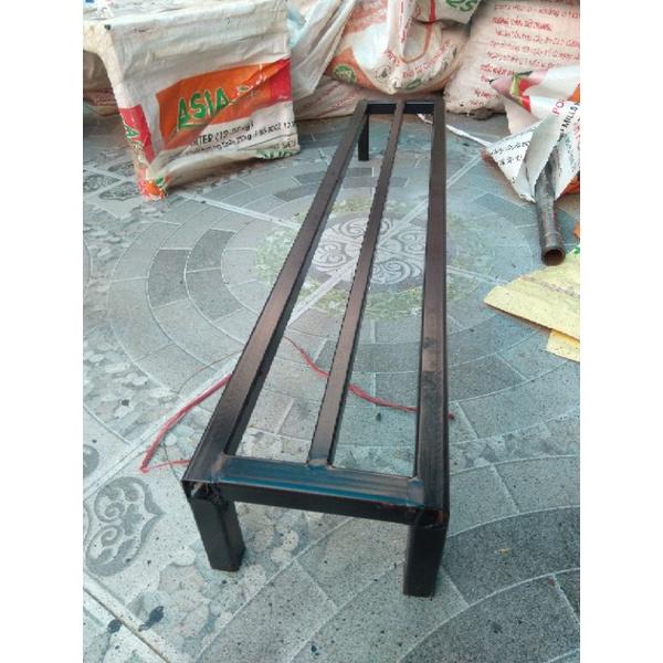 Kê thép. Dài 80cm. Rộng 15cm. Cao 10cm.1 nan phụ. Hộp thép 20x20mm
