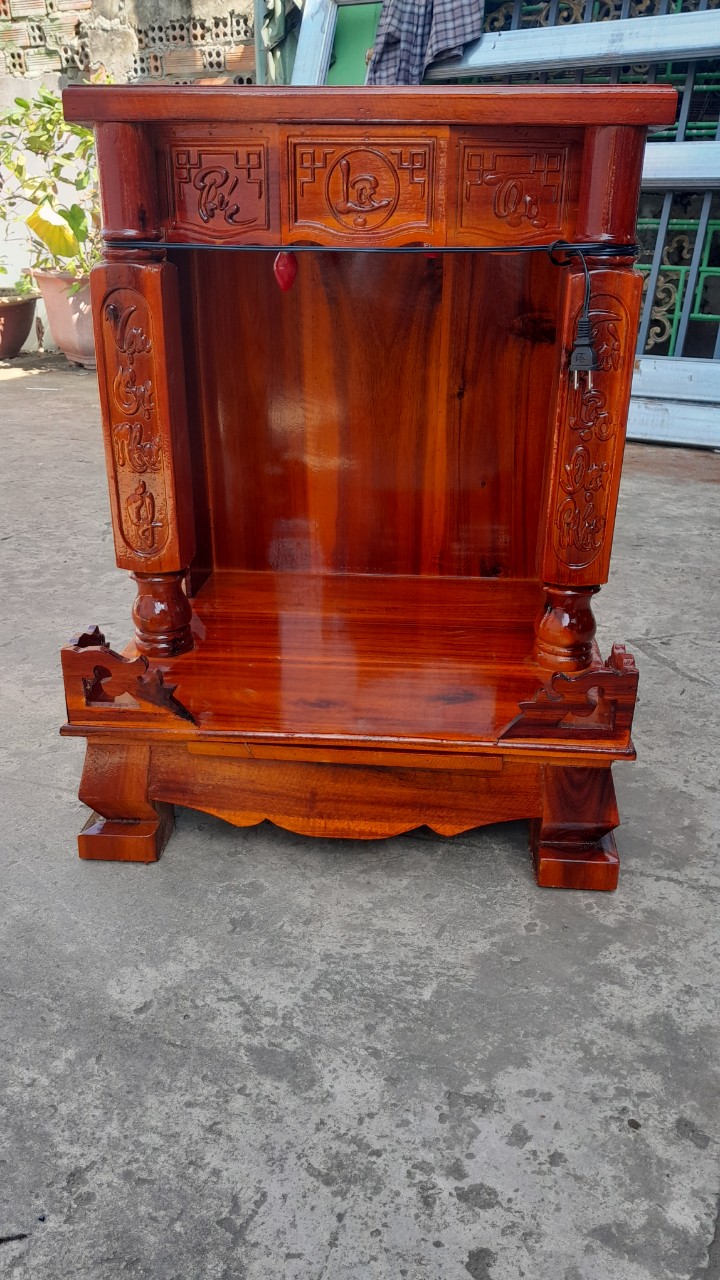 Bàn thờ thần tài ông địa gỗ Tràm cột vuông 40 X 60 CM