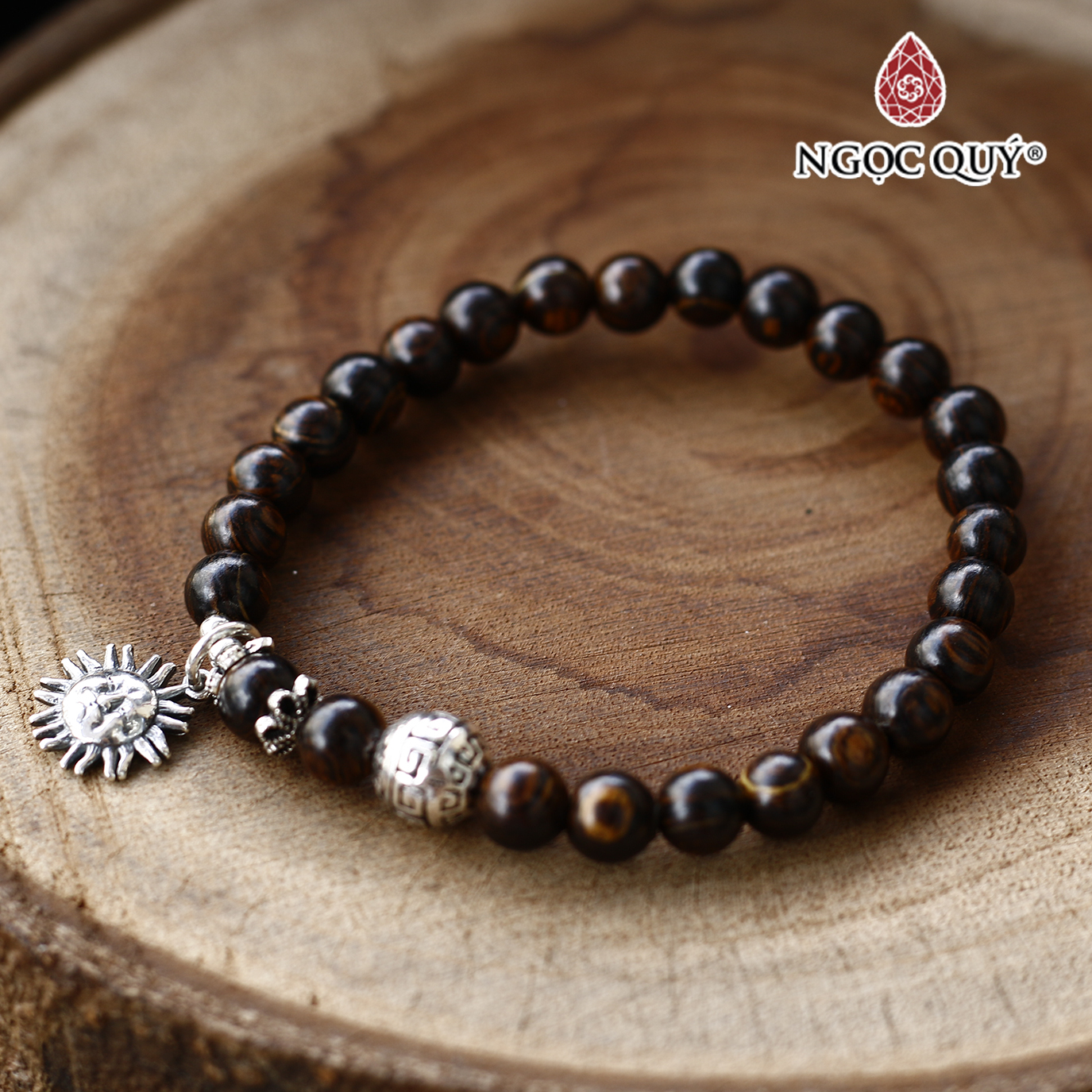 Vòng trầm sánh tròn 6mm phối charm bạc mặt trời - Ngọc Quý Gemstones