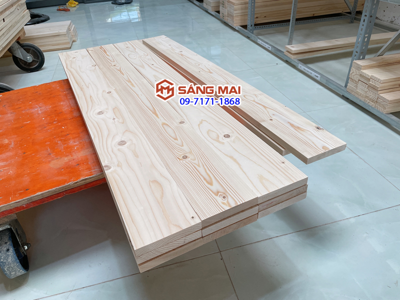 Tấm gỗ thông mặt rộng 12cm x dày 2cm x dài 120cm + láng mịn 4 mặt