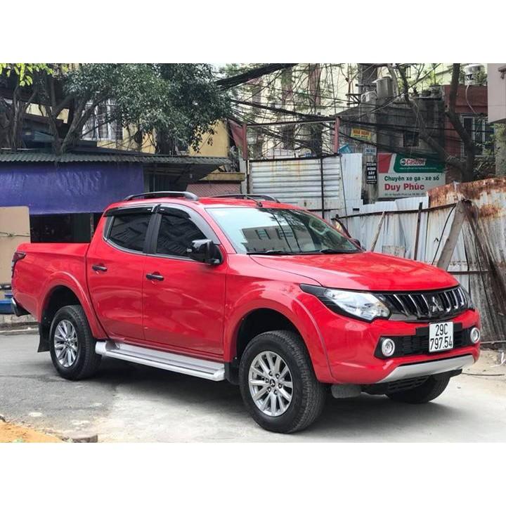 Bộ ốp đèn pha hậu đen xe dành cho Mitsubishi Triton 2016-2020