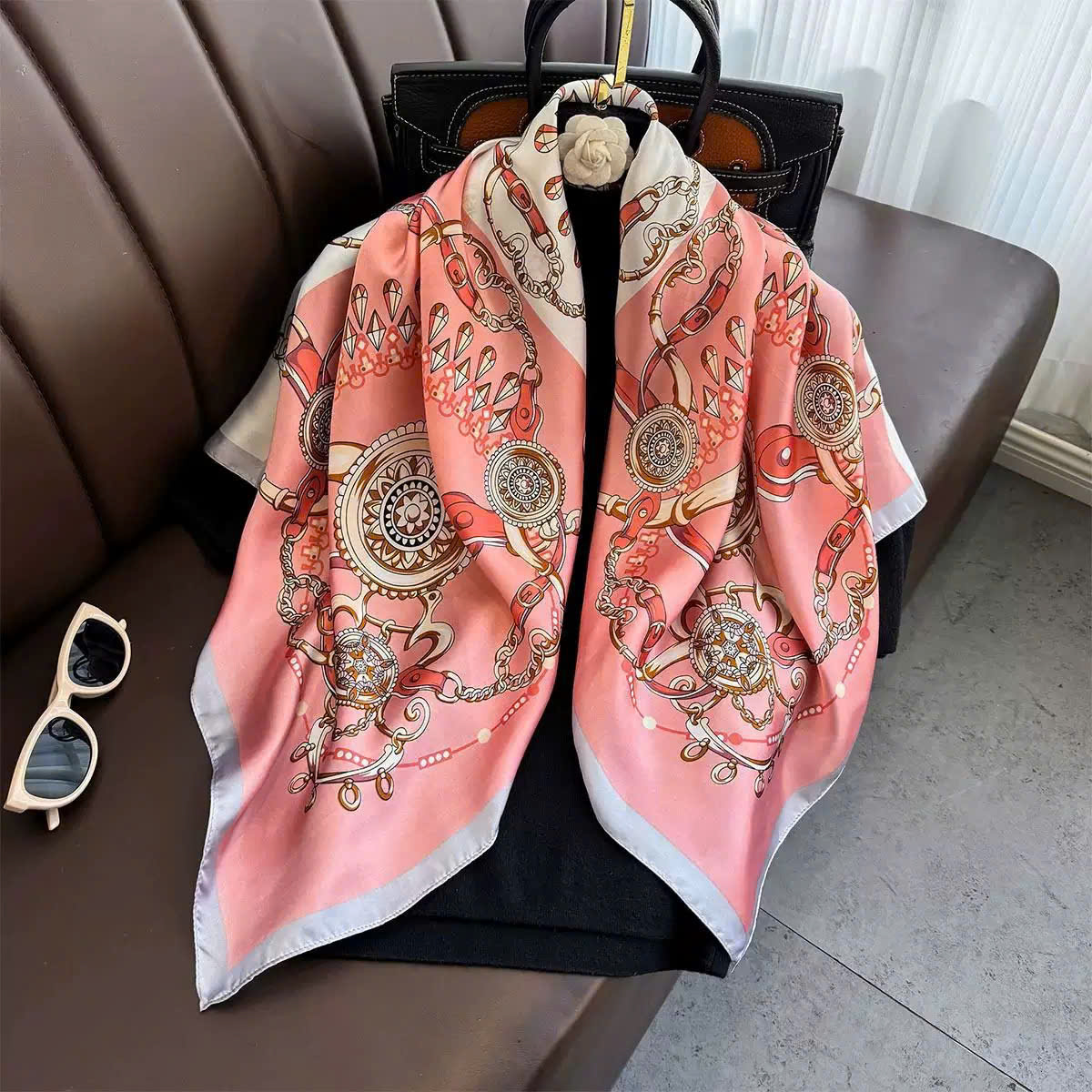 KHĂN QUÀNG CỔ KHĂN CHOÀNG LỤA VUÔNG LỚN CAO CẤP ĐA NĂNG SANG TRỌNG THANH LỊCH MÃ 15