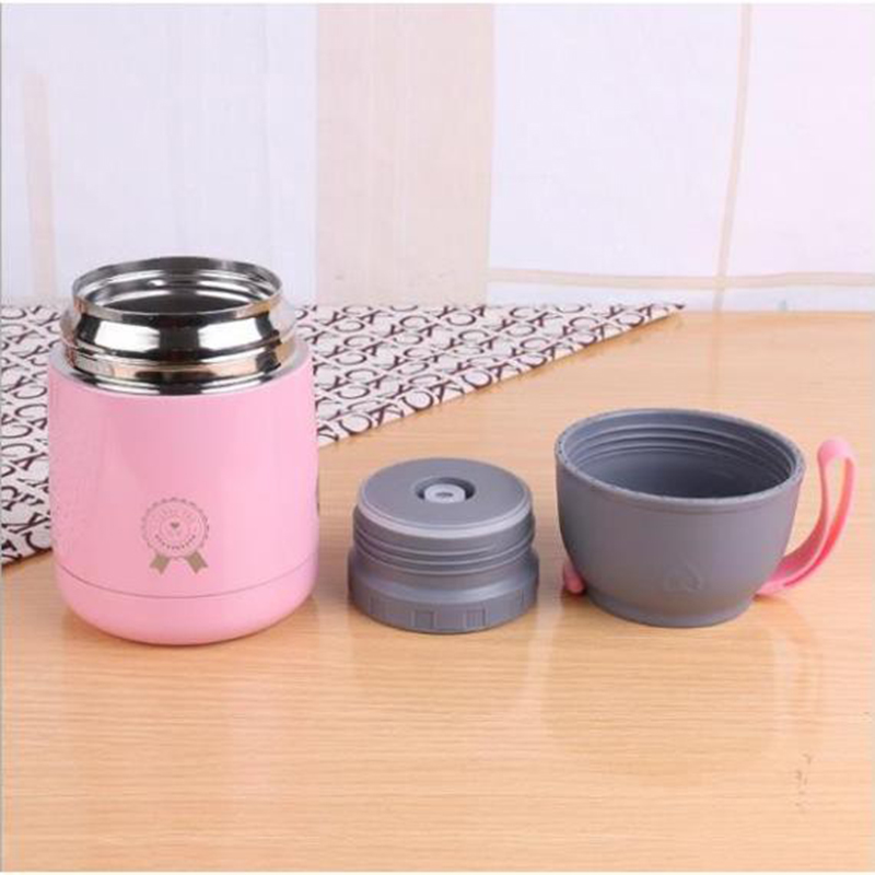 Bình Giữ Nhiệt Dung Tích Lớn 620ML Chất Liệu Inox 304 An Toàn Và Bền Bỉ Ủ Cháo Nhuyễn Giữ Nhiệt Nước Nóng Lanh Tốt Có Quai Xách Tiện Lợi Nhiều Màu Đẹp (Giao Màu Ngẫu Nhiên)