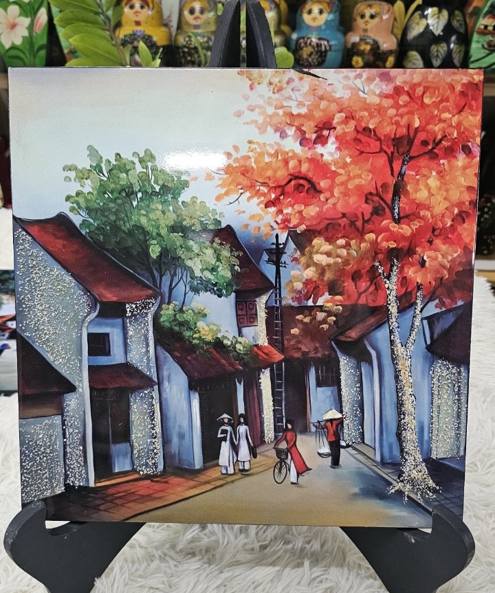 Tranh sơn mài phố cổ vẽ màu cẩn trứng đẹp Thanh Bình Lê, hàng xuất khẩu 30x30 cm