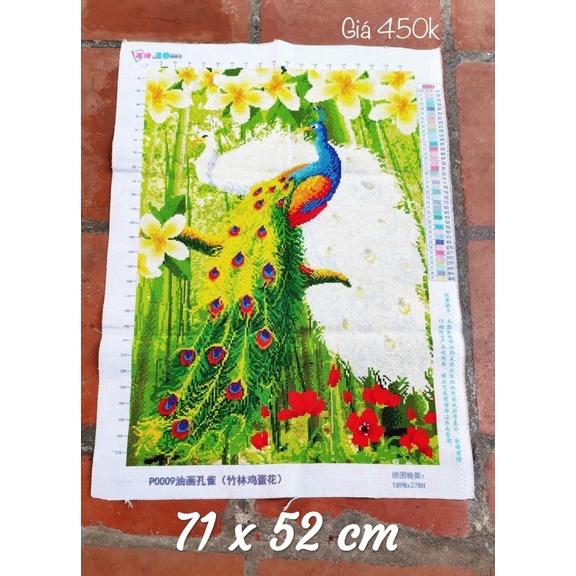 Tranh thêu công xanh trắng thêu kín