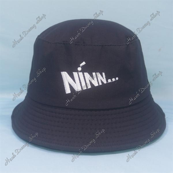 Nón tai bèo mũ bucket vành nhỏ thêu chữ Nínn - Đen