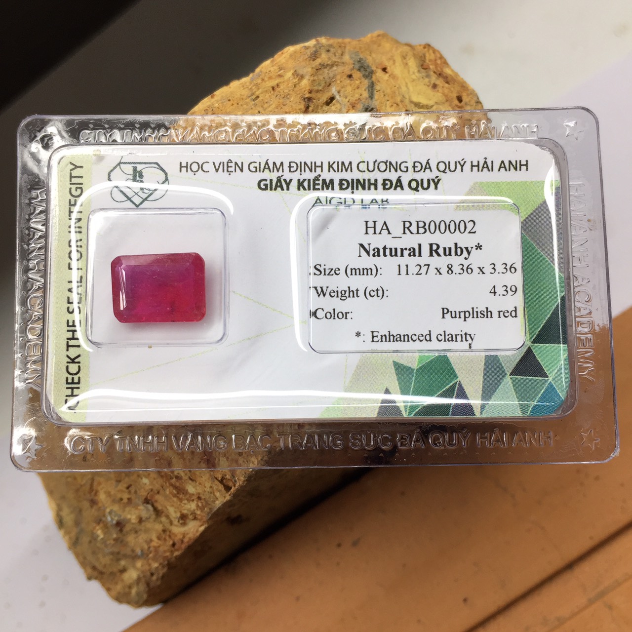 Viên đá Ruby thiên nhiên_HA-RB00002