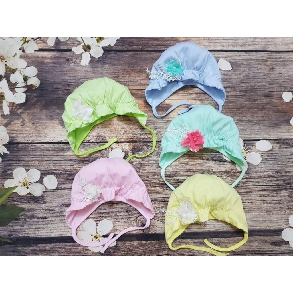 Mũ cotton sơ sinh bèo đính hoa dây buộc cho bé từ 0-3 tháng