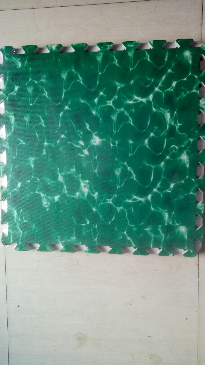 Bộ 4 Miếng Thảm Xốp Mềm Lót Sàn gơn xanh lá 60x60cm