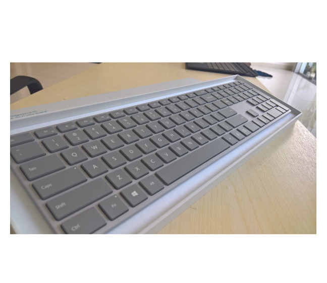 Bàn phím Microsoft Modern Keyboard with Fingerprint ID EKZ-00001 - Hàng Nhập Khẩu