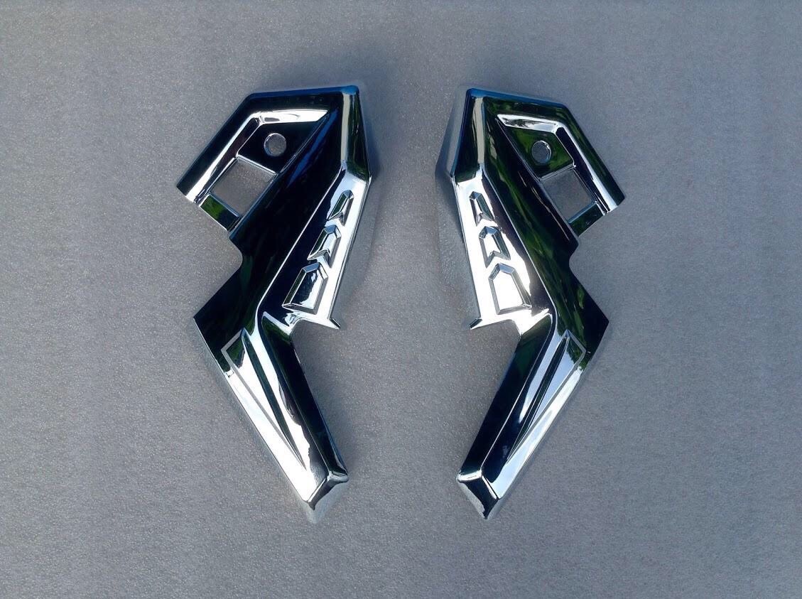 ỐP GÁC CHÂN SAU CHO AIRBLADE 2020 XI INOX