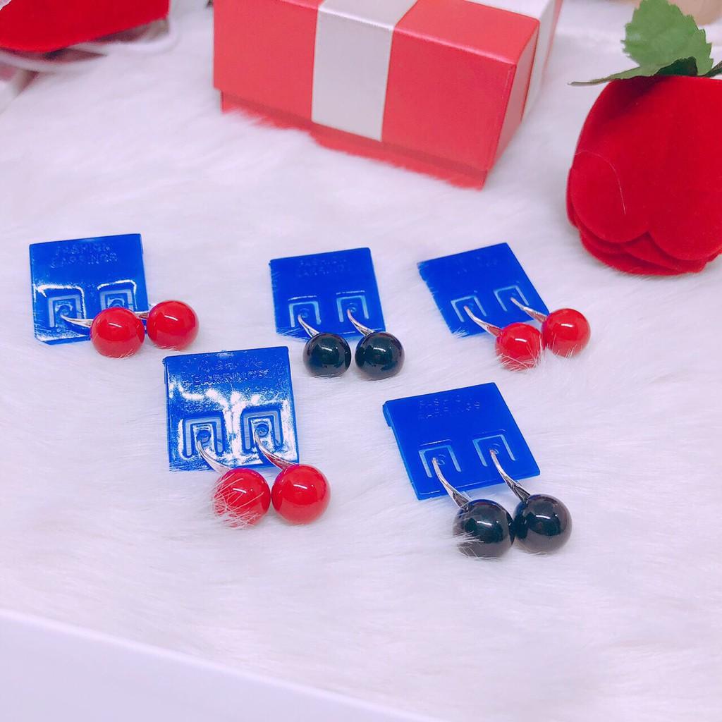 BÔNG TAI MÓC CÂU HẠT ĐỎ - ĐEN