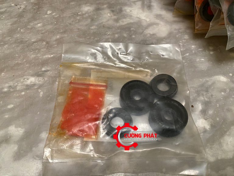 Cuppen xi lanh phanh sau Mitsubishi Xpander mã 4610A042