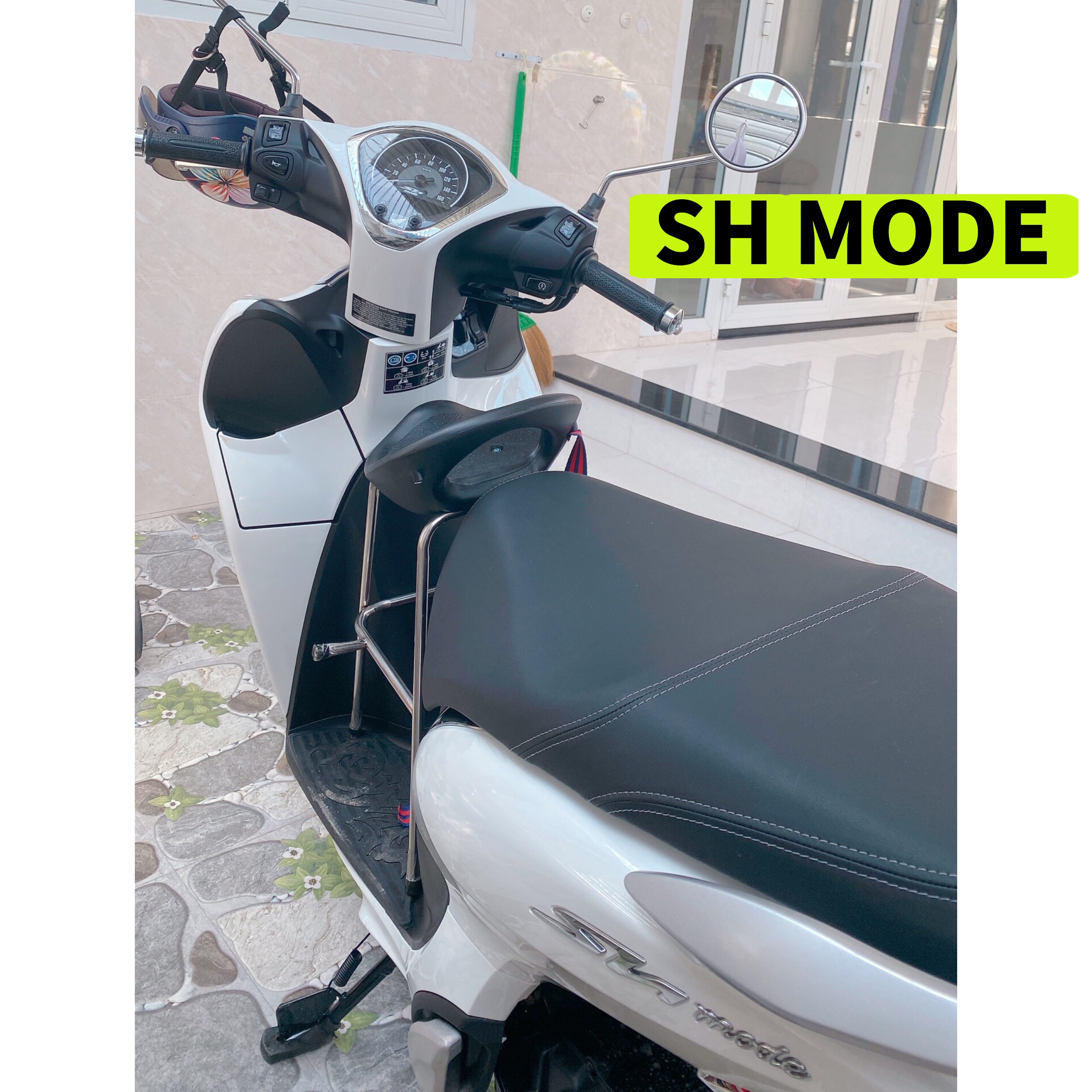 Ghế ngồi xe tay ga yên nhựa cho bé , GHẾ ĐÔN GA INOX YÊN NHỰA CÓ DÂY ĐAI
