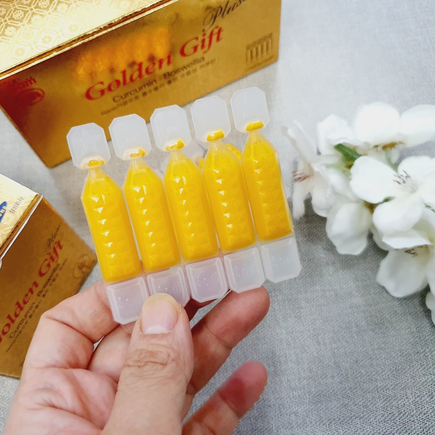 Tĩnh nghệ nano Curcumin Golden Gift Plus hộp 60 tuýp