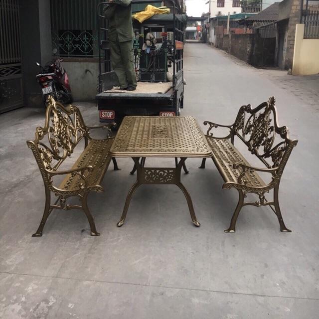 Bộ bàn ghế sân vườn