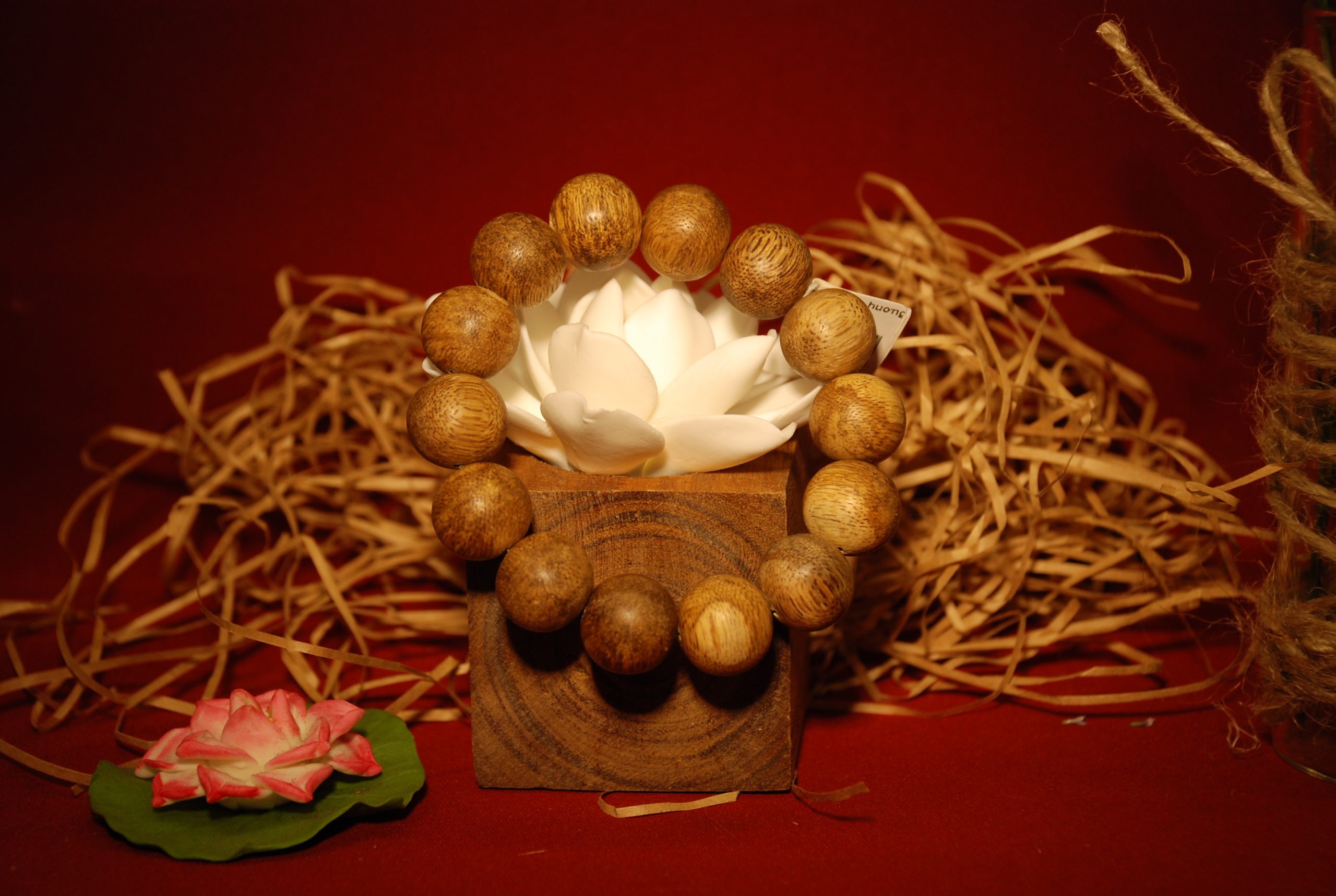 Vòng tay Trầm Hương 650