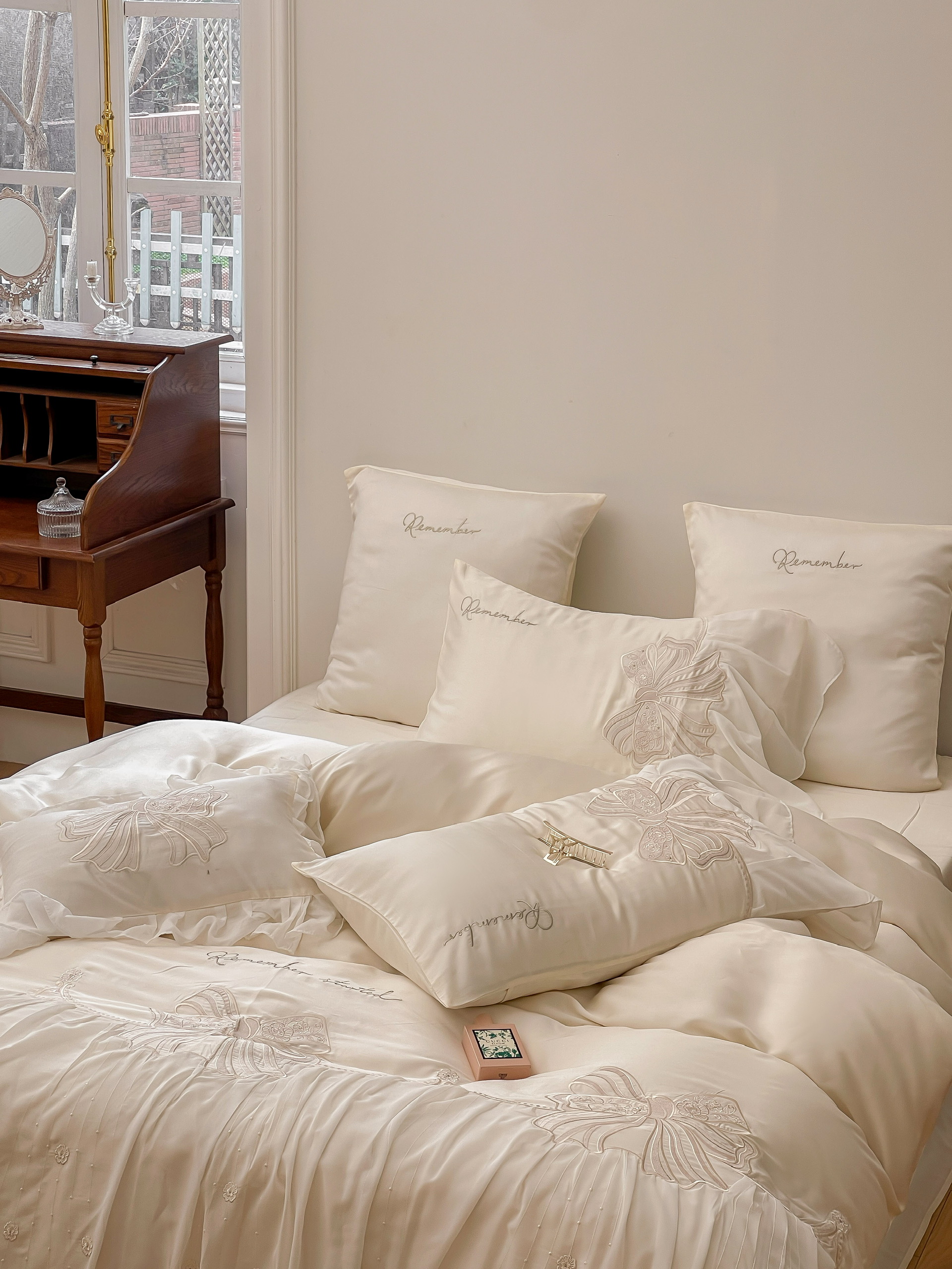 Bộ Chăn Ga Gối Cao Cấp Lụa Tencel 80S Phong Cách Pháp Hin Home Bedding Bộ Drap Giường Sang Trọng