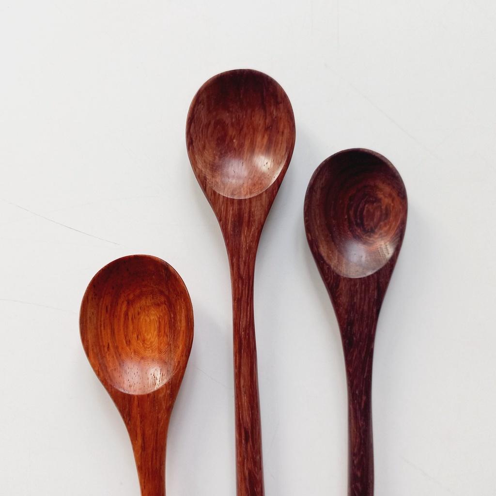 Thìa Gỗ Trắc Đỏ Cỡ 19.5 cm Khuấy Sinh Tố, Cà Phê, Thìa Trang Trí, Phụ Kiện Nhà Bếp
