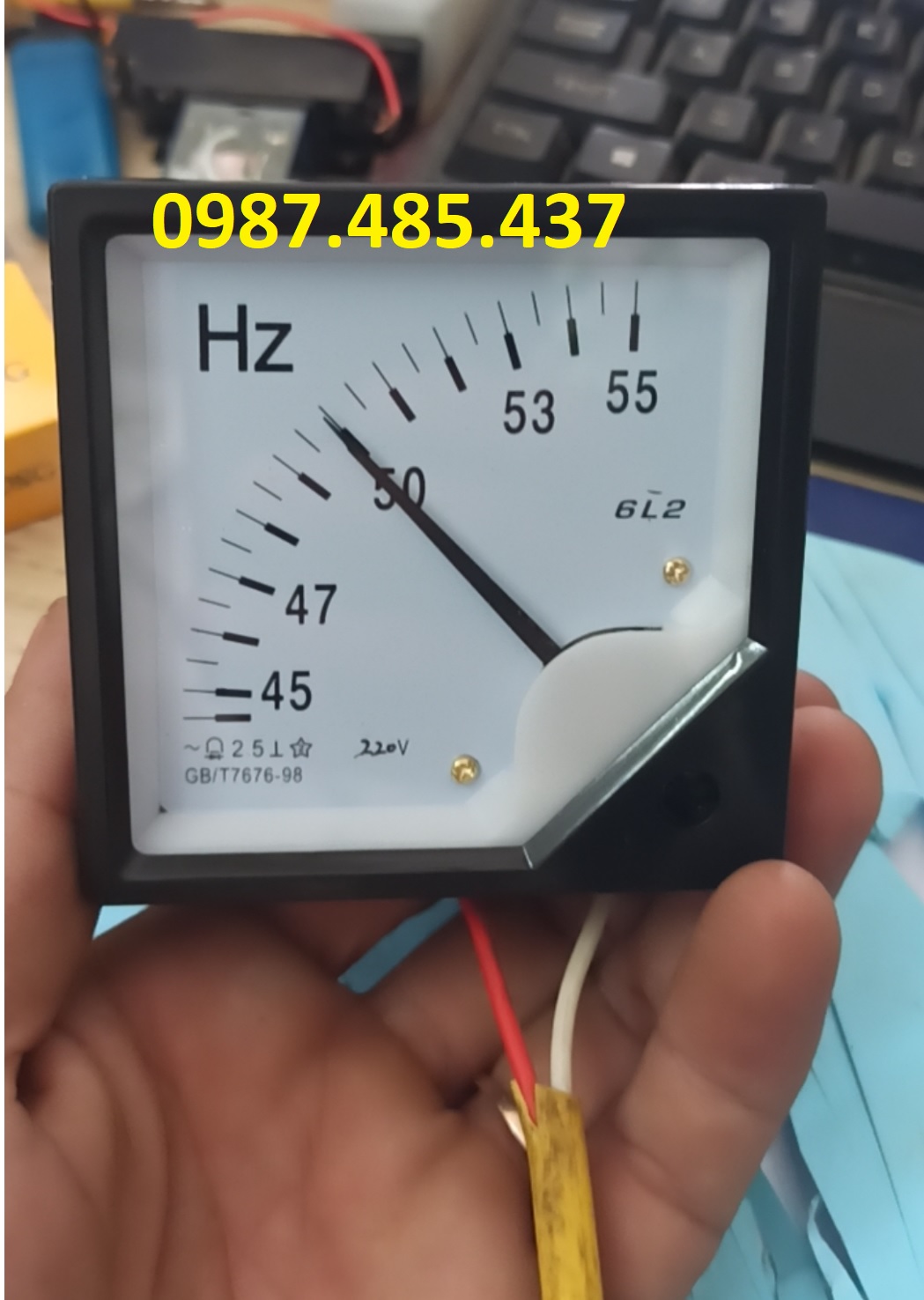 Đồng hồ đo tần số HZ 220V 380V ( 45-55HZ)