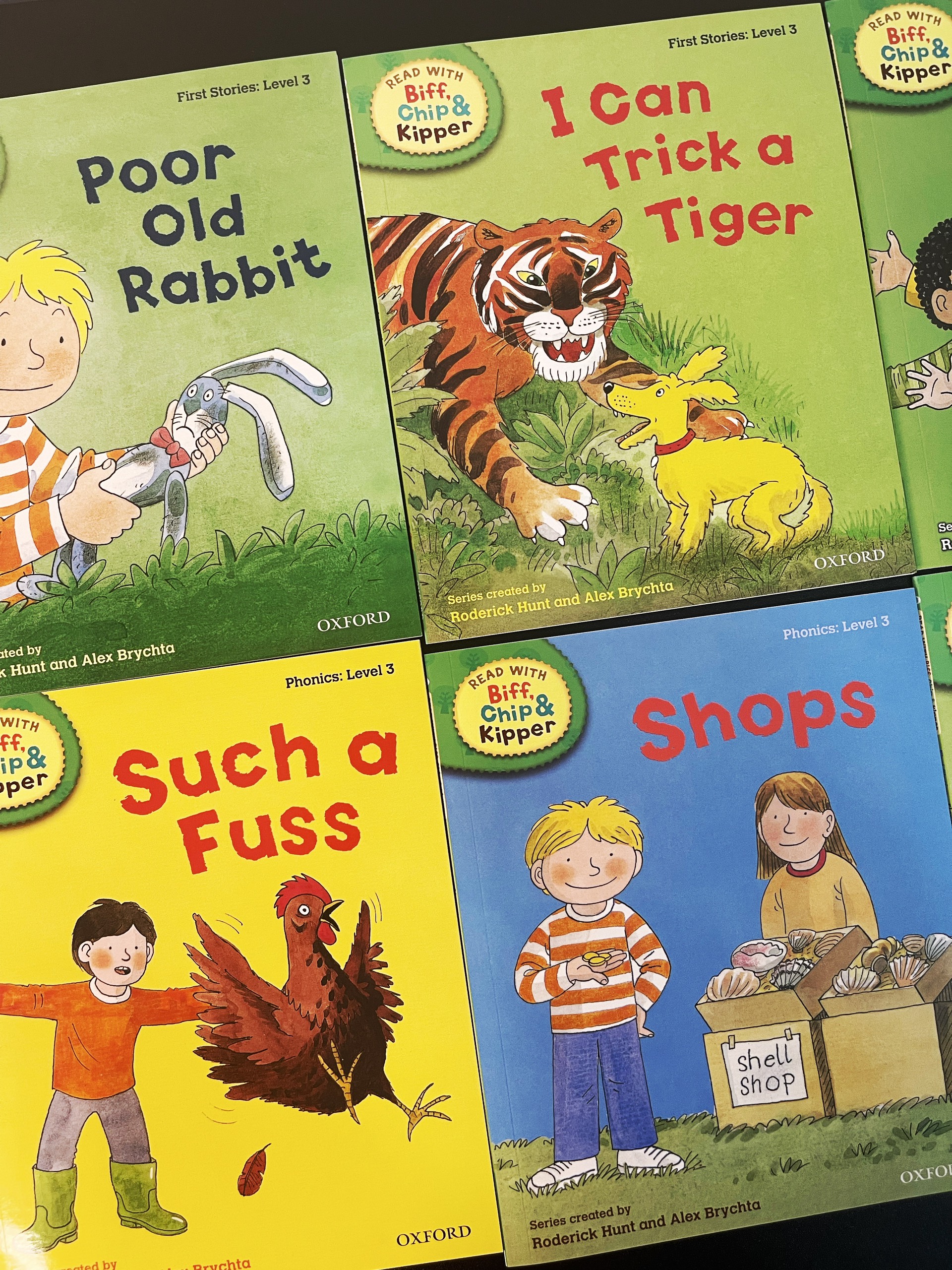 Oxford Reading Tree (Level 1-3): Biff, Chip & Kipper - 33 Books + File Nghe