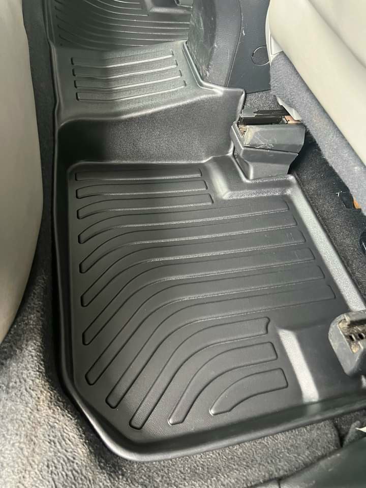 Thảm lót sàn cho xe Subaru Outback 2015 - 2019 thương hiệu DCSMat, chất liệu TPE cao cấp