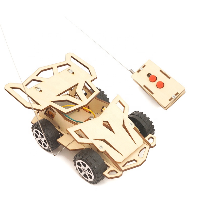 Mô hình gỗ : Wireless remote control four-wheel car