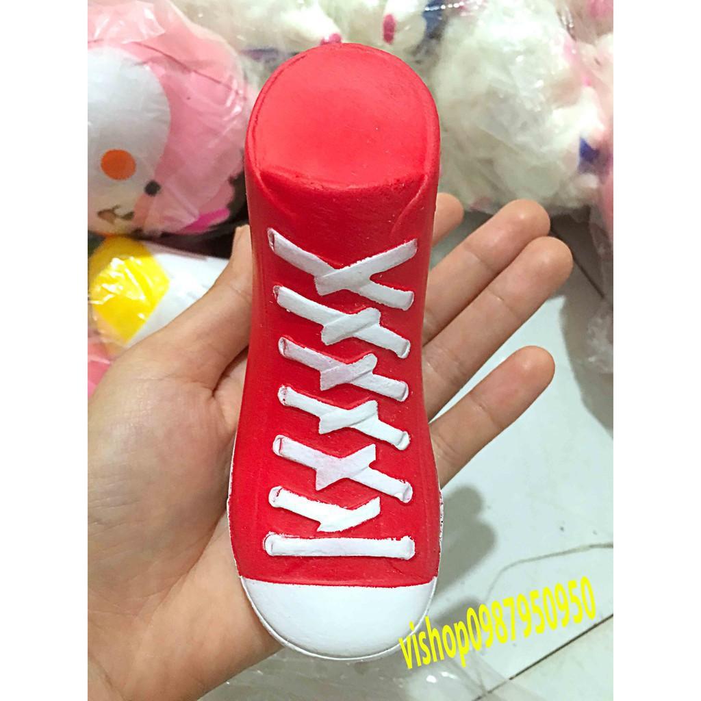 SQUISHY GIÀY ĐỎ - ĐỒ CHƠI BÓP SQUISHY